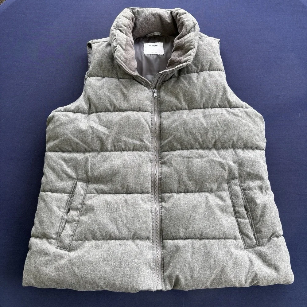 Old Navy Men's Gray Puffer Vest Size L Full‎ Zip Quilted Sleeveless Jacket